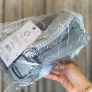 MOUNTAINSMITH Lumbar Pack in Moon Mist Grey